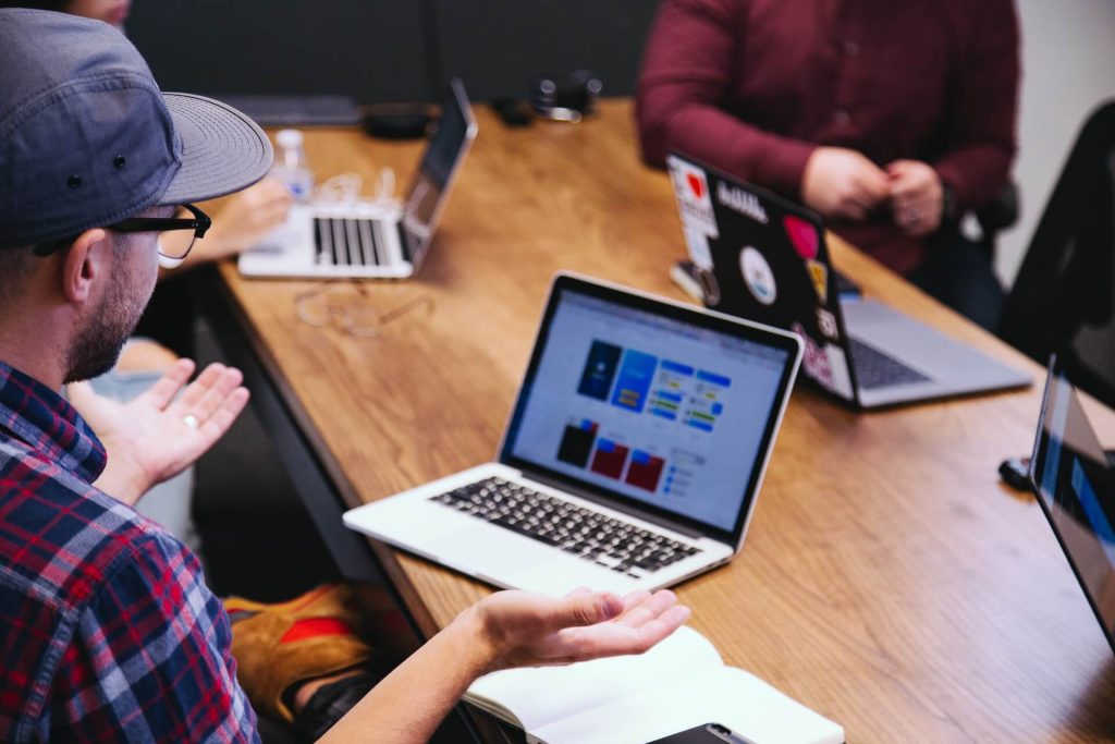 Ölçeklenebilir Mikroservis Mimarisi ve DevOps Pratikleri